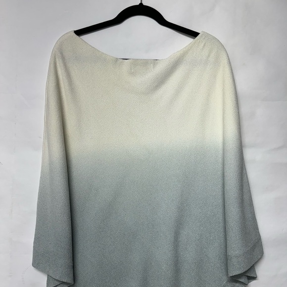 Barefoot Dreams Cozychic Ultra Lite Ocean Breeze Poncho Ombre Waterfall One Size - Picture 6 of 16